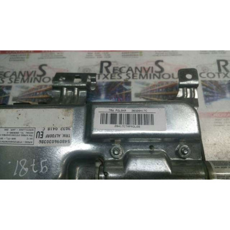 AIRBAG dreapta MERCEDES-BENZ W203 3032 0418 C / 30320418C / 30320417C3032 0418 C / 30320418C / 30320417C